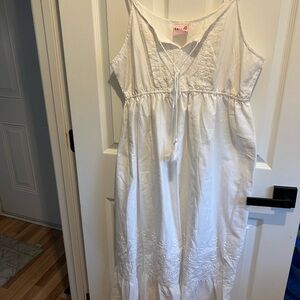 White Sleeveless Maxi Dress